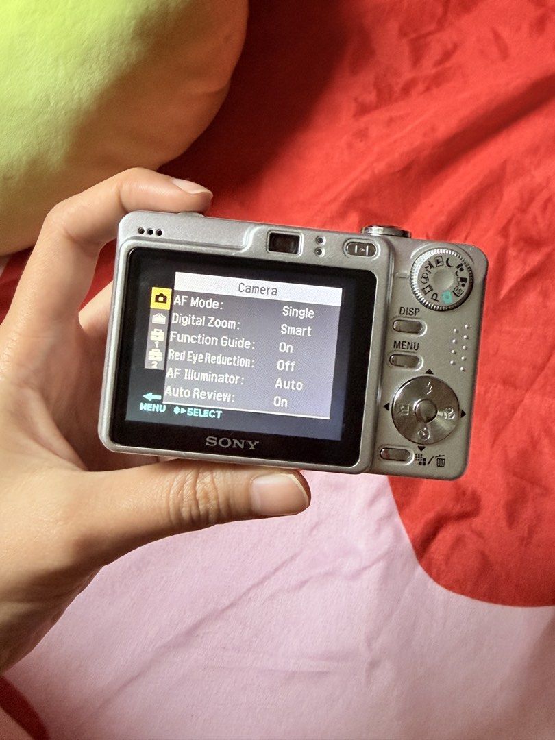 Sony Cybershot w55 (Category: Cameras) located in Loay. Submitted by wasabicakeu (Listing ID 1471080758, Image 3). Description: Lens error issue. No budget for repair. As is!!! Unit only. Free sf.
