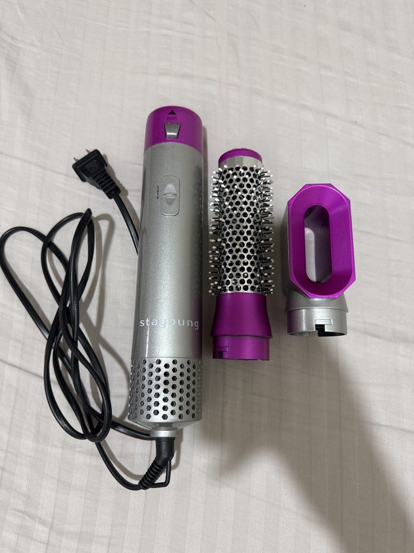 Sta Young Multi-Functional Hair Dryer and Styler (Category: Hair) located in Bacoor. Submitted by decluterwithellie8 (Listing ID 1471040481, Image 1). Description: Lightly used lang. wala na box. .