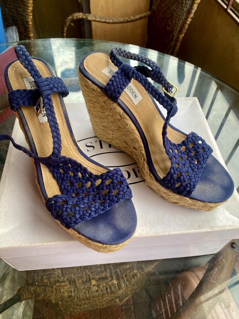 Steve Madden Crocheted Wedge (Category: Wedges) located in Quezon City. Submitted by ysabellashoppe (Listing ID 1471043693, Image 1). Description: Steve Madden Crocheted Wedge in Manngo Navy color, some signs of wear. With box. Originally purchased for ₱5450 . Size 37 .