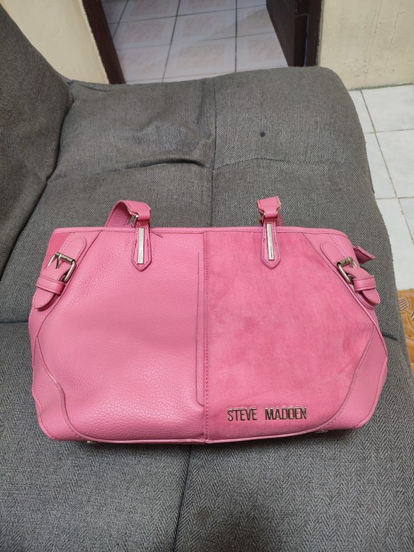 Steve Madden shoulder bag (Category: Shoulder Bags) located in Manila. Submitted by drieeeesh (Listing ID 1471040194, Image 1). Description: Pre-loved good condition issue - see last pic details.