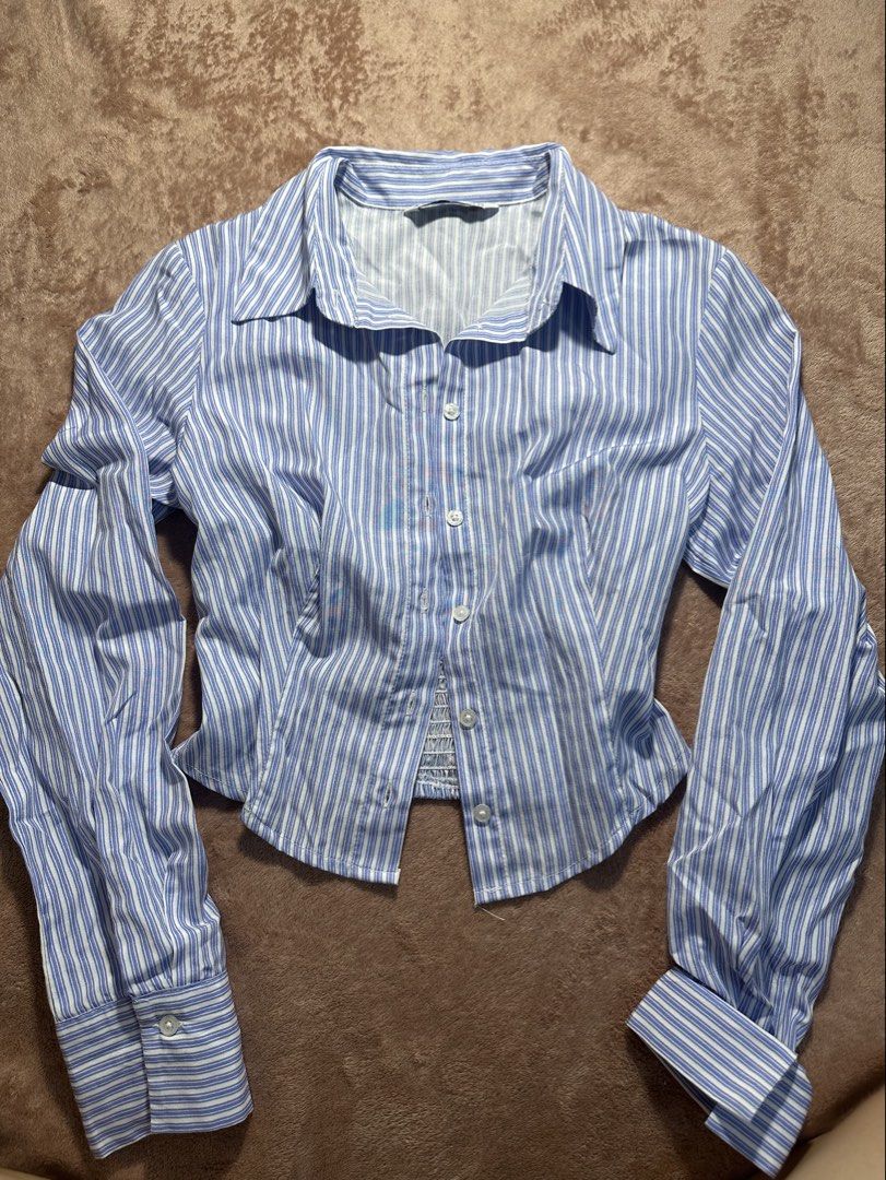 STRADIVARIUS BLUE STRIPED SLEEVES (Category: Longsleeves) located in Cavite. Submitted by prelovedbyreluv (Listing ID 1471066954, Image 1). Description: .