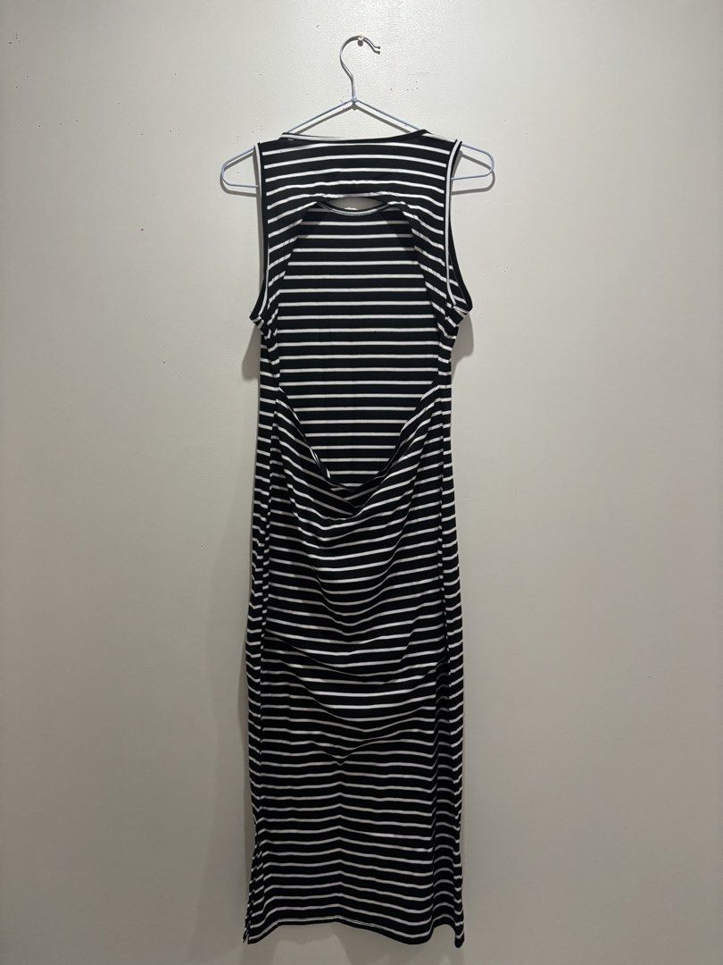 Stripes Long Dress bare back (Category: Dresses) located in Manila. Submitted by _pilosofia (Listing ID 1470935275, Image 2). Description: .