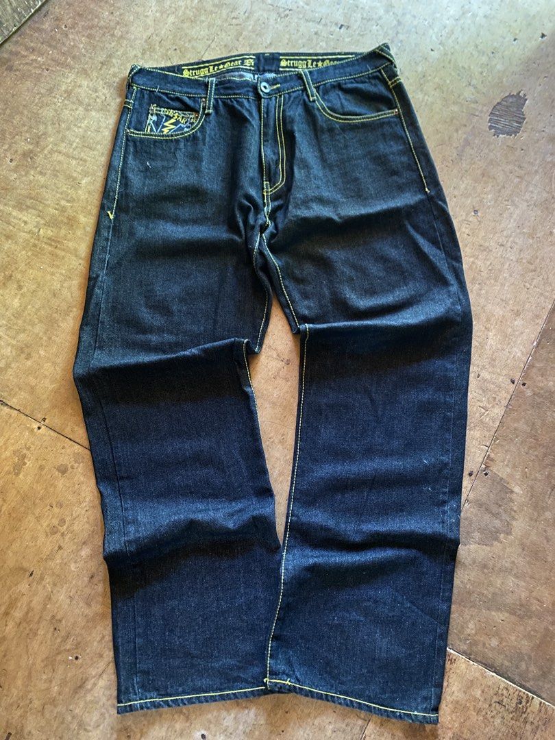StruggLe Gear Dark Denim Jeans Size 40 Yellow Stitching (Category: Jeans) located in Iligan City. Submitted by esdeesix.co (Listing ID 1470938092, Image 2). Description: Struggle Gear Raw Denim Asnew WAIST 38 LENGTH 45 THIGHS 14 HEM 10 ₱750+sf Loc: Cagayan De Oro City.