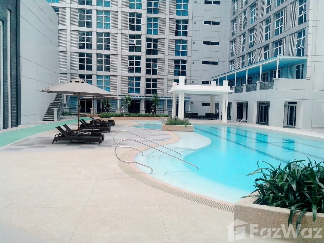 Studio Condo for sale at The Linear Makati (Category: Apartments & Condos) located in Makati City. Submitted by propertyproph (Listing ID 1470942232, Image 3). Description: 🏙️ FOR SALE | The Linear Makati – Studio Condo 📍 Makati City, Metro Manila Own a studio unit at The Linear Makati by Filinvest, conveniently located near business districts, shopping centers, restaurants, and public transportation. Ideal for personal use or investment. 📐 Fl