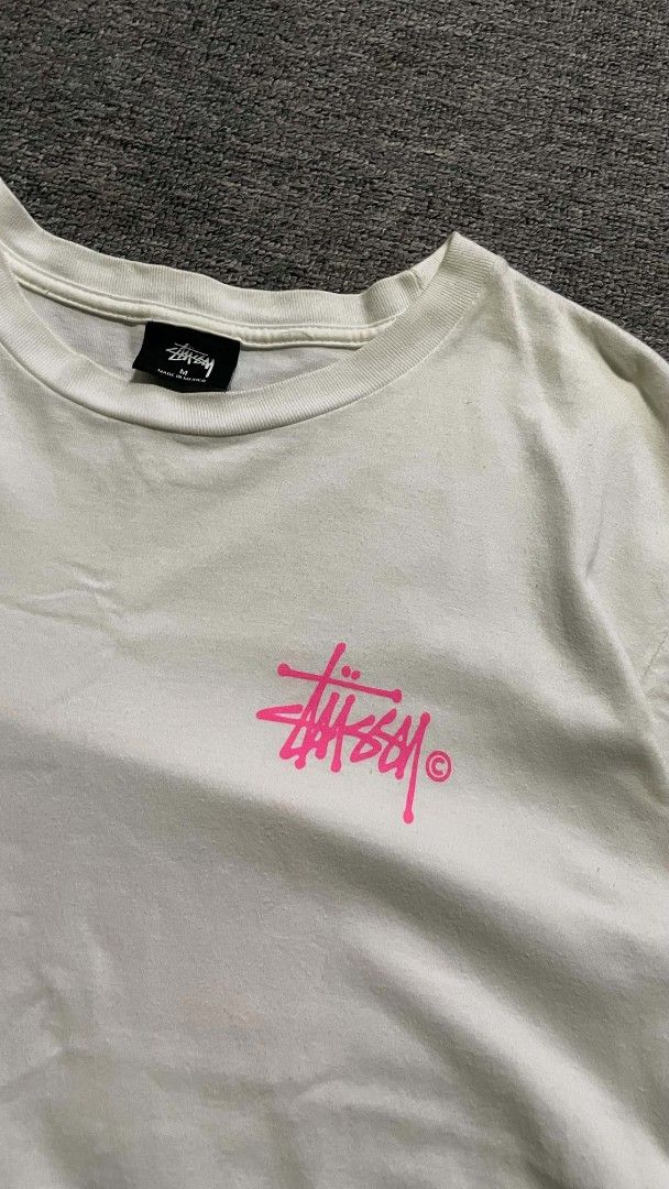 Stussy Basic Logo Tee (Category: Tshirts & Polo Shirts ) located in Manila. Submitted by jusss121 (Listing ID 1471038151, Image 2). Description: M on tag 21 Width 28 Length Excellent Condition No issue PM/DM 💌.