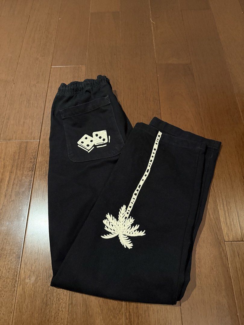 Stussy beach pants (Category: Joggers) located in Manila. Submitted by martinmarggg (Listing ID 1471008298, Image 1). Description: Stussy beach pants size M fits L 42-43 inches total length Php 6,000 only (10k+ srp).