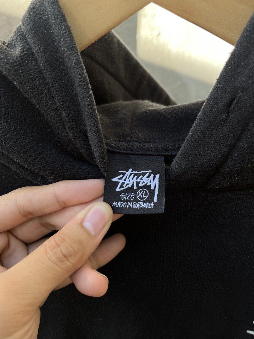 Stussy hoodie (Category: Hoodies) located in San Simon. Submitted by wegintal (Listing ID 1471008066, Image 3). Description: Stussy basic logo hoodie 24 x 27.5 issue: minimal hairlines/cracks, lints, no lace ₱1.4k+sf.