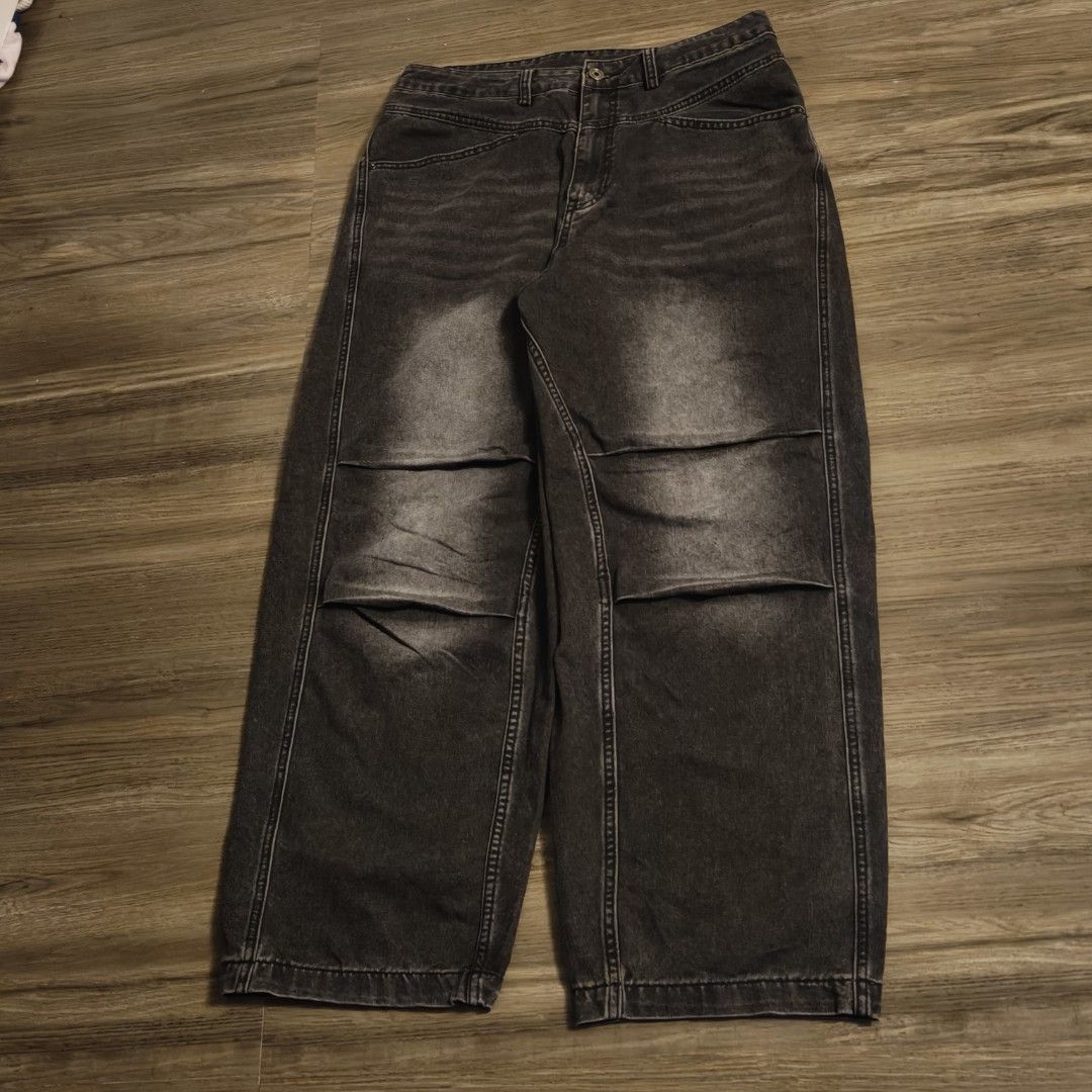 SUPER BAGGY JEANS (Category: Jeans) located in Manila. Submitted by syckgrails (Listing ID 1470947404, Image 2). Description: SUPER BAGGY PANTS STONED WASH.