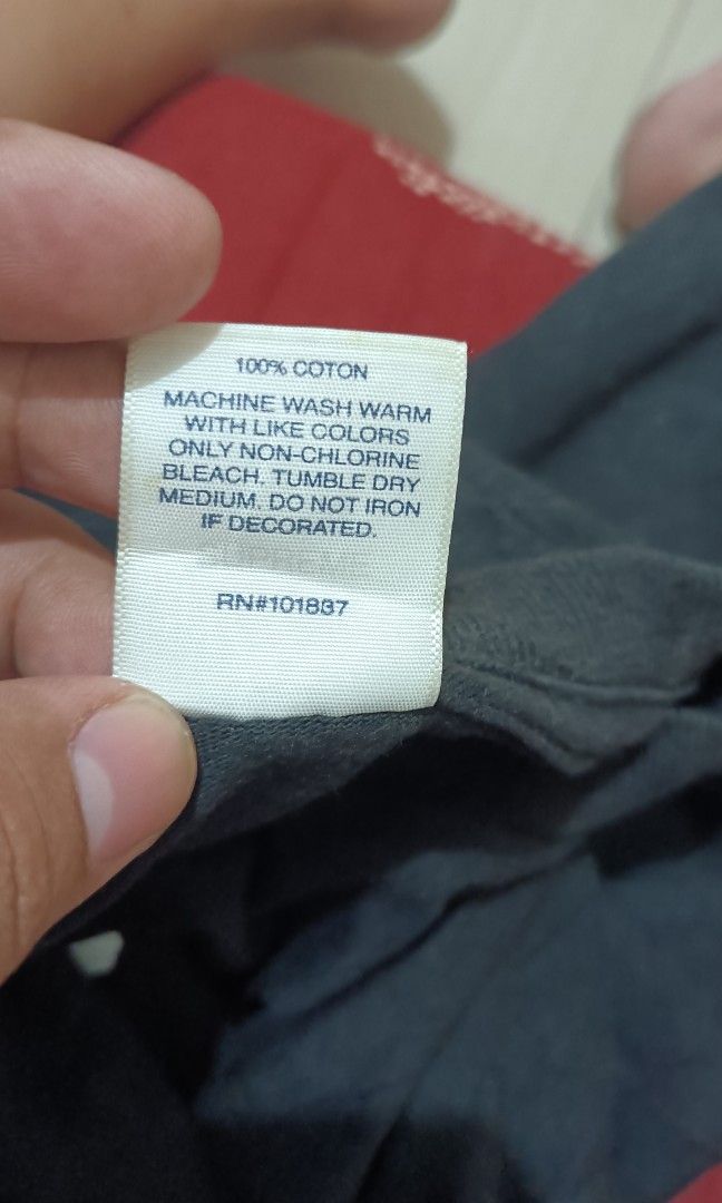 Supreme futura logo tee (Category: Activewear) located in Davao. Submitted by 3stagethrifter (Listing ID 1471077388, Image 3). Description: Supreme t shirt futura logo tee dimension: size XL on tag 24w x 30H issues crack print. color rate 9/10.
