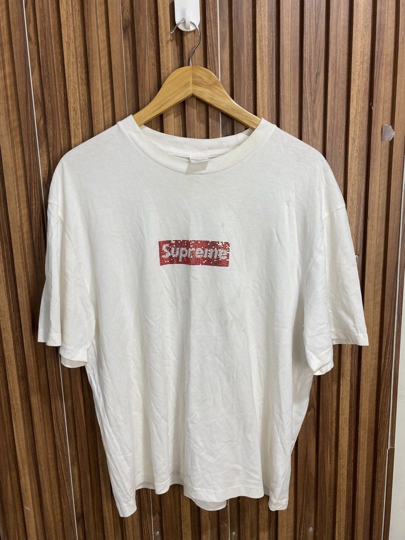 Supreme Rhinestone Box Logo White Tee (Category: Shirts) located in Caloocan City. Submitted by heatedcaps4425 (Listing ID 1471098831, Image 1). Description: - Brand: Supreme - Item: Rhinestone Box Logo T-Shirt - Color: White - Size: Large - Material: 100% pre-shrunk cotton, Made in USA - Condition: Pre-owned with noticeable yellowish stains on the lower front area and near the collar - Style: Classic streetwear piece.
