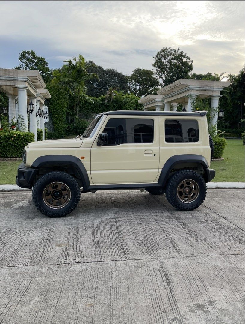 Suzuki Jimny 1.3 (A) (Category: Used Cars) located in Mandaue City. Submitted by vms288 (Listing ID 1471016066, Image 3). Description: 2021 Suzuki Jimny A/T Original volks racing wheels with bf goodrich mud terrain tire Very good condition 100% not flooded Negotiable .