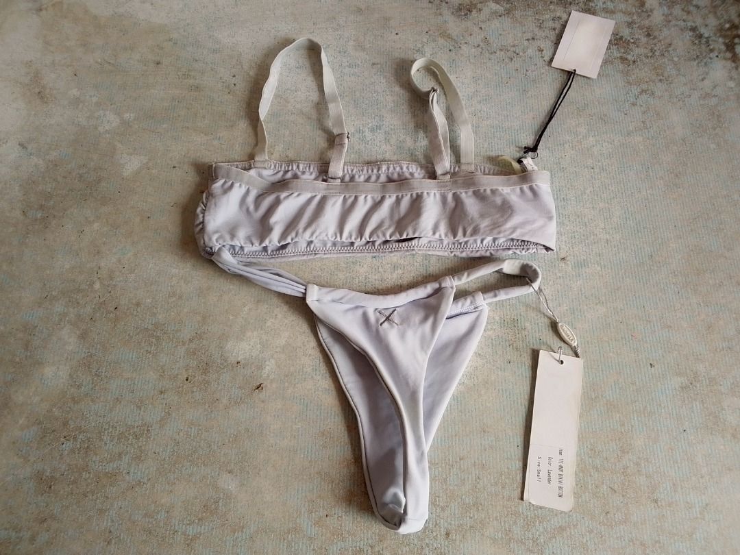 Swim Pair US BNEWTAG (Category: Bikinis & Swimsuits) located in Los Banos. Submitted by mania-62906 (Listing ID 1470981717, Image 2). Description: BNEWTAG. Color nearly identical US small ( note need to resew mali Ang tahi sa shoulder straps nagtwirl).