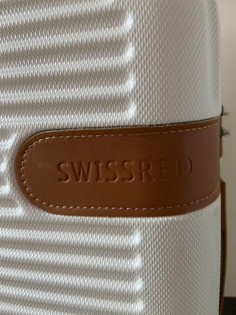 📍SWISS RED SPINNER BRAND (LIGHTWEIGHT)📍 (Category: Luggage) located in Valenzuela. Submitted by se_japansurplus (Listing ID 1471037784, Image 3). Description: 🔥🔥NEW ARRIVAL🔥🔥 📍SWISS RED SPINNER BRAND (LIGHTWEIGHT)📍 ⚡⚡SALE 3,500 ONLY⚡⚡ Japan Imported Carry on,Cabin,small size ✨Polycarbonate Hardcase ✨Smooth and silent 360 Rotation Wheels ✨Security coded lock RESET ALL YOU WANT ✨Telescopic Push handle ✨Top and side carrier Handle ✨Wide spac