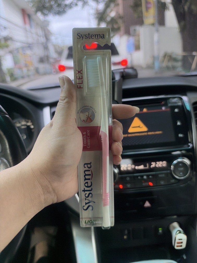 Systema Toothbrush (Category: Sanitary Hygiene) located in Quezon City. Submitted by rachellim20244 (Listing ID 1470943940, Image 1). Description: .