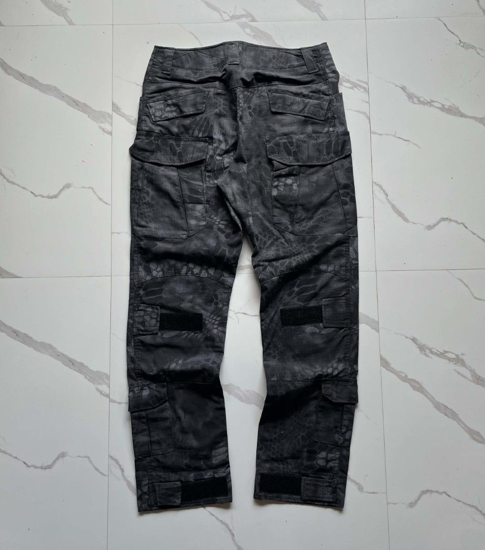 Tactical Pants Typhon Camo (Category: Jeans) located in Lucena. Submitted by thrft-nd-sll (Listing ID 1471072870, Image 2). Description: Tactical Pants Typhon Camo Size 32 Waistline -32 Length -41 Excellent Condition Need Wash .