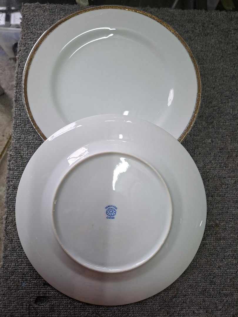 Tamaguchi white with gold lining dinner plate (Category: Dinnerware & Cutlery) located in Quezon City. Submitted by sabadojuliet25680 (Listing ID 1470979453, Image 2). Description: white dinner plate 2pcs available all goods no chips 120 /2pcs only.
