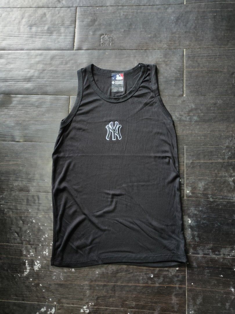 Tank Top "embroid patch" (Category: Activewear) located in Valenzuela. Submitted by renaissance_thrift.wear (Listing ID 1471080336, Image 3). Description: Tank top "embroid patch" 💯 📍Shop: 254 MacArthur Hwy Karuhatan Valenzuela (in front of BPI) dm for inquiries! 📩.
