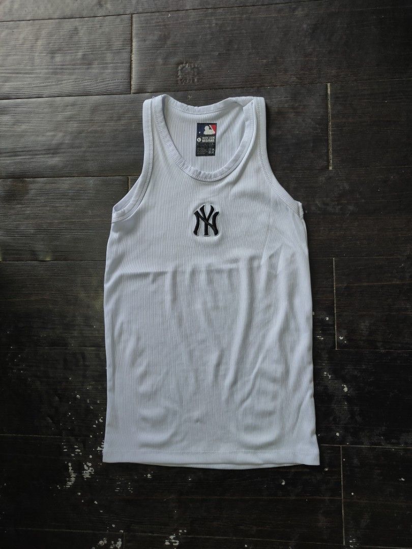 Tank Top "embroid patch" (Category: Activewear) located in Valenzuela. Submitted by renaissance_thrift.wear (Listing ID 1471080336, Image 2). Description: Tank top "embroid patch" 💯 📍Shop: 254 MacArthur Hwy Karuhatan Valenzuela (in front of BPI) dm for inquiries! 📩.