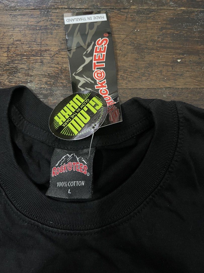 Taylor Swift black graphic shirt size large (Category: Shirts) located in Manila. Submitted by radvelarde (Listing ID 1470984638, Image 3). Description: .