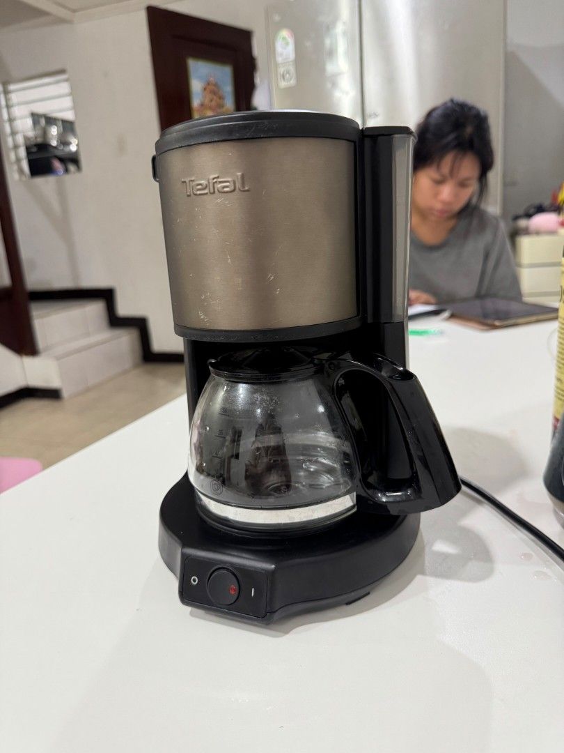 Tefal Delfini Mini Coffee Maker – 6 Cups (Category: Coffee Machines & Makers) located in Lapu Lapu. Submitted by axl.rose05 (Listing ID 1470937460, Image 3). Description: Tefal Delfini Mini Coffee Maker, perfect for your daily coffee at home or in the office. Compact design that doesn't take up much counter space. Features: ✓ Makes up to 6 cups of coffee ✓ Compact and space-saving ✓ Stainless steel finish ✓ Easy to use ✓ Ideal for home or office 