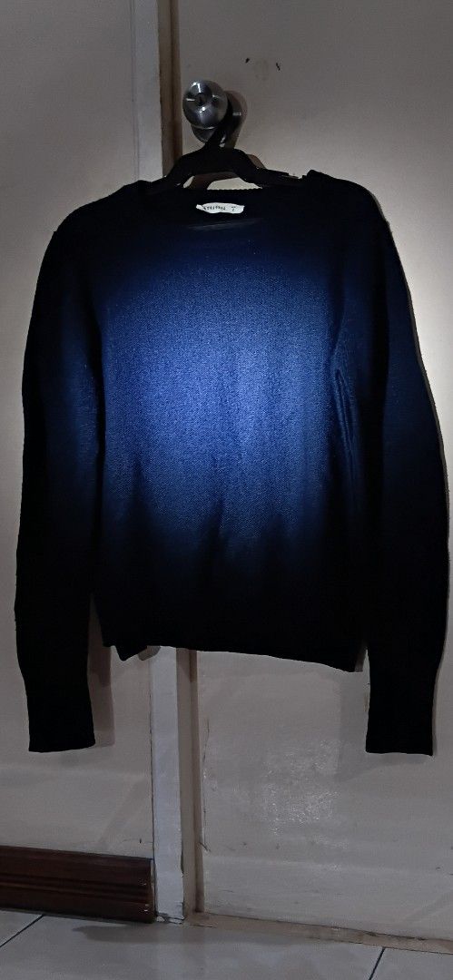 Terranova Dark Navy Knit Sweater (Category: Longsleeves) located in Las Pinas. Submitted by randomstuff.ph (Listing ID 1471063079, Image 1). Description: Terranova Dark Blue Knit Crew-Neck Sweater MEASUREMENTS: ~17" pit to pit, ~20.5" length SIZE: Small MATERIAL: 100% Acrylic CONDITION: Lightly used, tags slightly yellow YEAR BOUGHT: 2022.