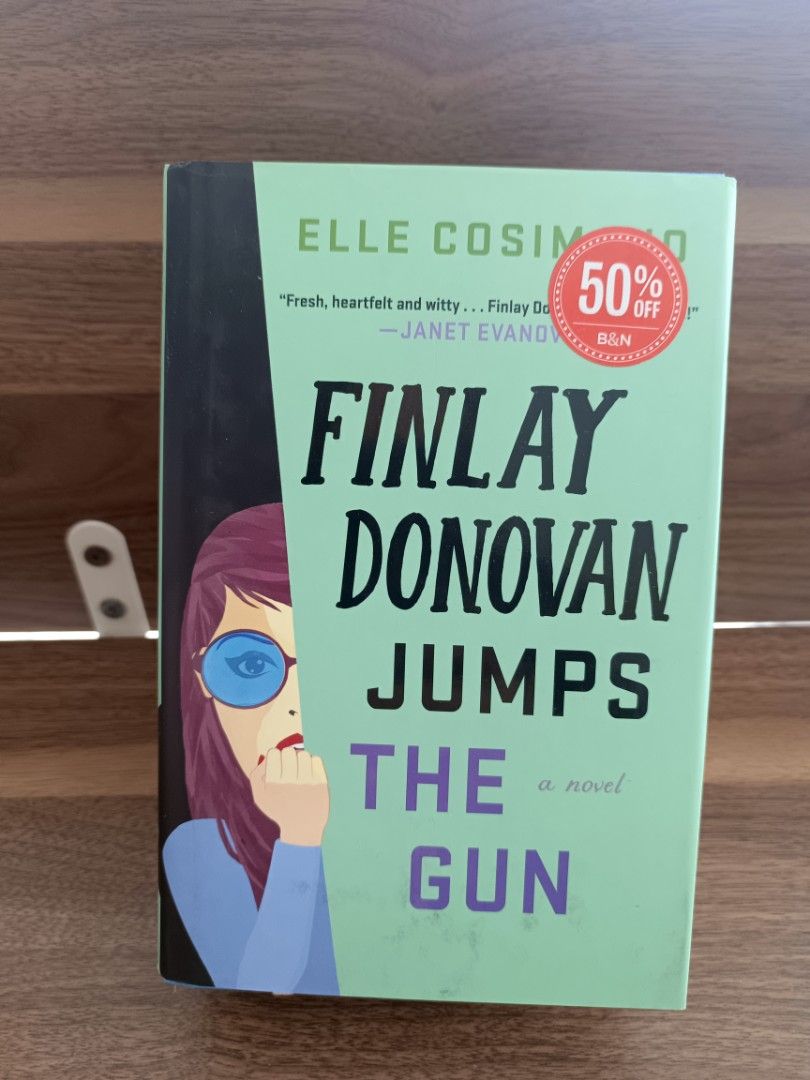 The gun (Category: Storybooks) located in Cebu City. Submitted by sophia_87 (Listing ID 1471078270, Image 1). Description: .