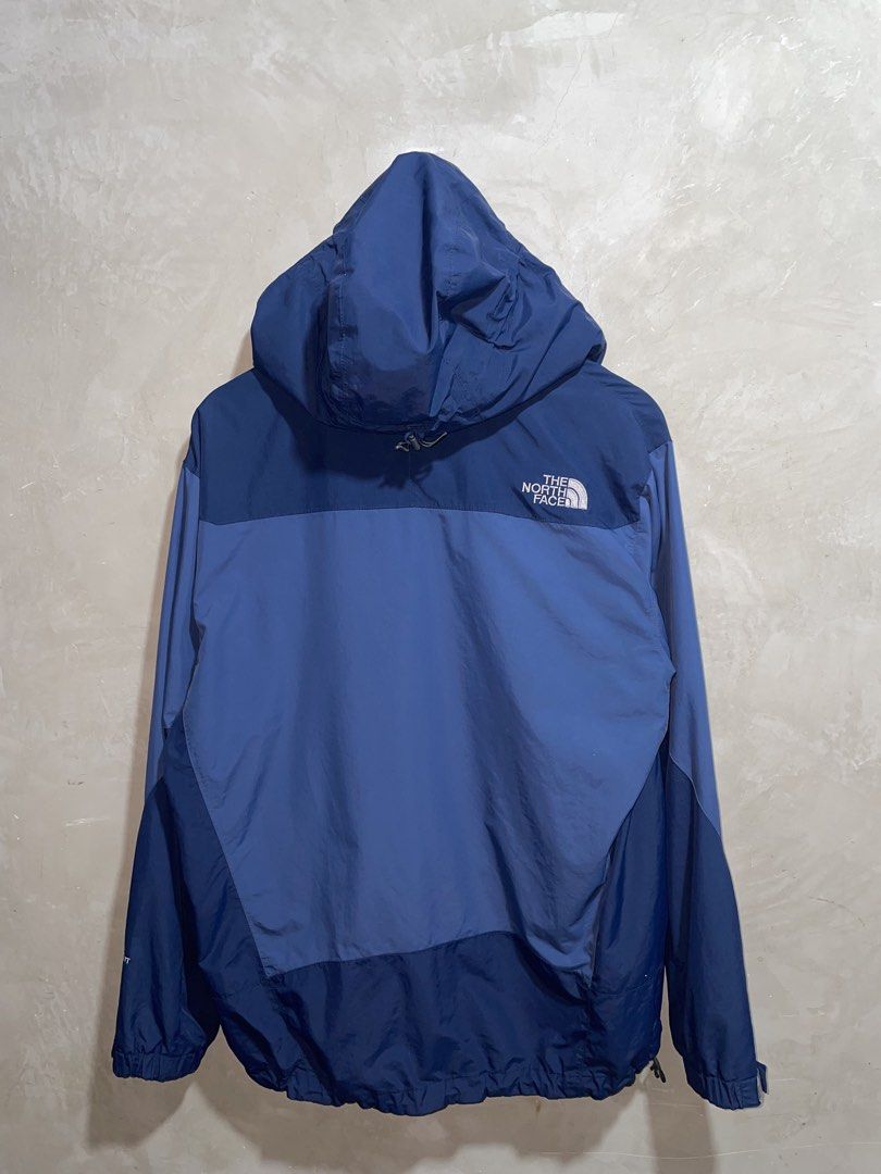 The North Face HyVent Blue Waterproof Jacket (Category: Coats, Jackets and Outerwear) located in Zamboanga. Submitted by guthens (Listing ID 1471067790, Image 2). Description: Condition- excellent Issue- none Color rate- 9.5/10.