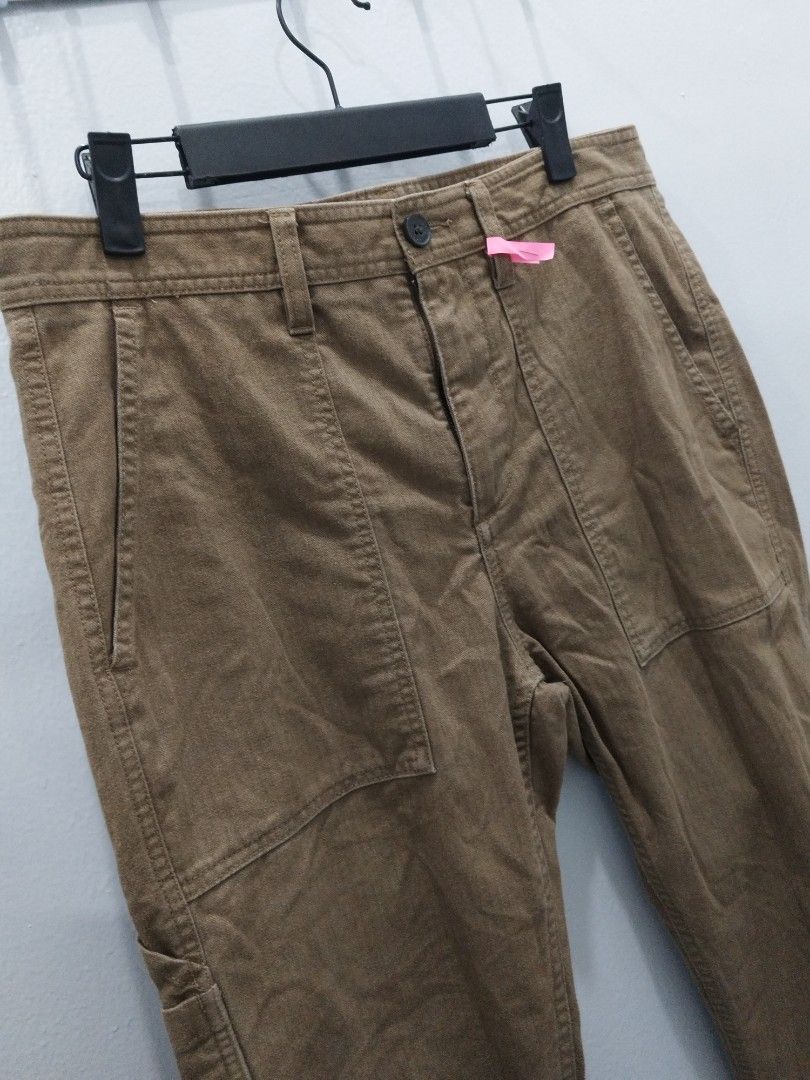 TIMBERLAND BAKER PANTS (Category: Trousers) located in Bulacan. Submitted by side.hustle11 (Listing ID 1470975636, Image 3). Description: TIMBERLAND BAKER PANTS - BROWN WAISTLINE 31-32 LENGTH 40 Hemp 7 Excellent condition Loc bulacan.