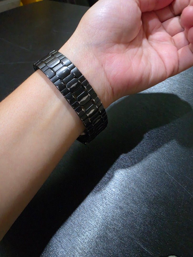 Timex Watch (Category: Luxury Watches) located in Iloilo. Submitted by floresse (Listing ID 1471073322, Image 2). Description: TW2P61600 - Authentic Timex Fieldstone Way Men's Watch Gunmetal / Black ion-plated stainless steel case and matching link Textured black dial featuring bold white Arabic numerals (1–12), a minute track with red accent markers, a date window positioned at the 3 o'clock mark, and red-tipped hands..