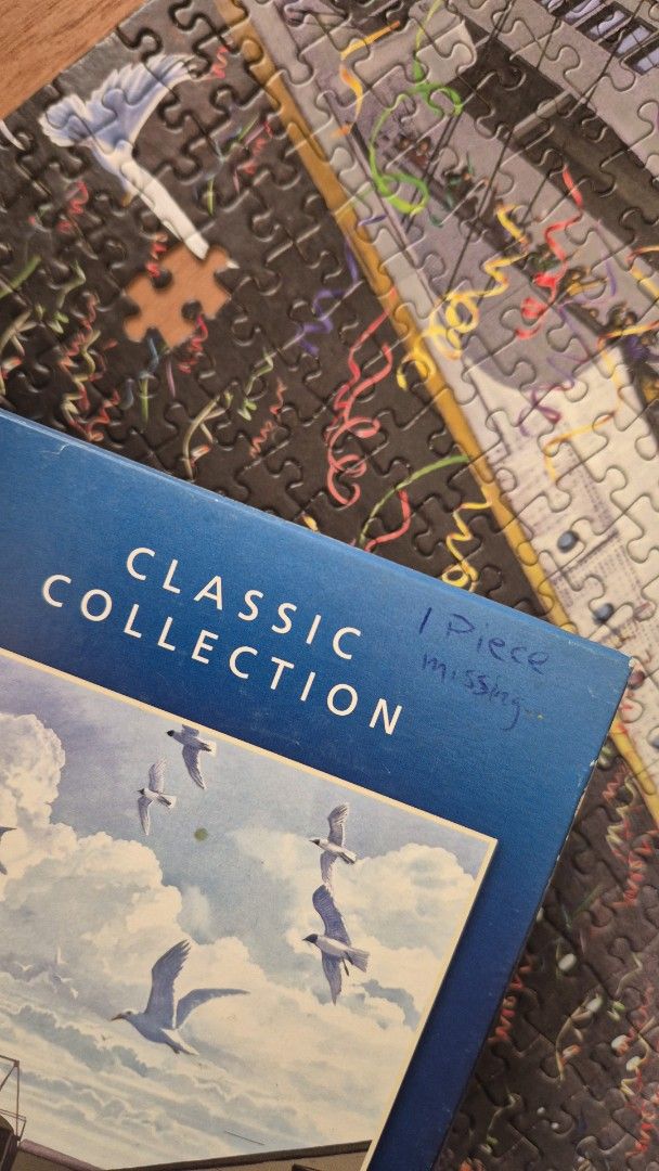 Titanic 1000 Piece Jigsaw Puzzle (note one piece missing) (Category: Board Games & Puzzles) located in Manila. Submitted by matthew34567 (Listing ID 1470964443, Image 2). Description: - Brand/Collection: King Classic Collection Titanic Jigsaw Puzzle - Total Pieces: 1000 pieces (Note: One piece is missing, explicitly written on the box lid).