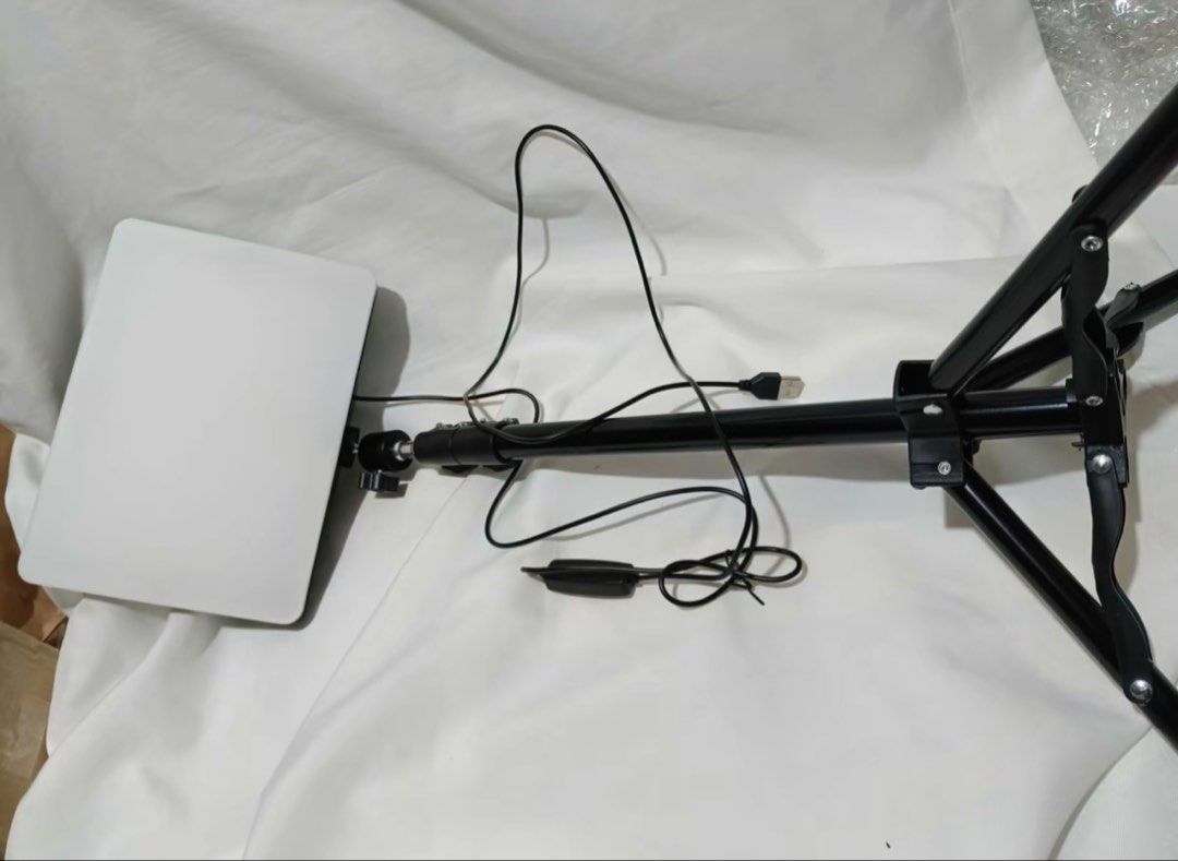 TNW 11” LED LIGHT + 1.1 M TRIPOD (Category: Other Home Appliances) located in Antipolo. Submitted by prettymomma_ (Listing ID 1471071304, Image 2). Description: TNW 11” LED Light + 1.1M tripod Barely used. Practically brandnew and in pristine condition. Bought September 2026 ₱500.