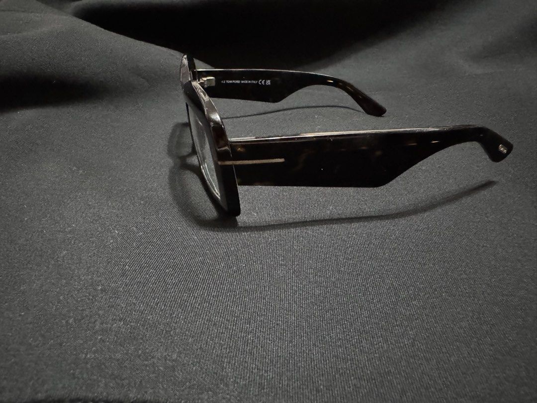 Tom Ford Tortoiseshell Oversized Optical Glasses (Category: Sunglasses & Eyewear) located in Manila. Submitted by jhayzel09 (Listing ID 1470943206, Image 3). Description: - Brand: Tom Ford - Style: Oversized optical frames with a bold, statement-making presence - Color/Pattern: Dark tortoiseshell - Material: Premium thick acetate - Details: Signature metallic gold T hinges and embedded temple tip plaque - Lenses: Clear demo lenses (ready for your