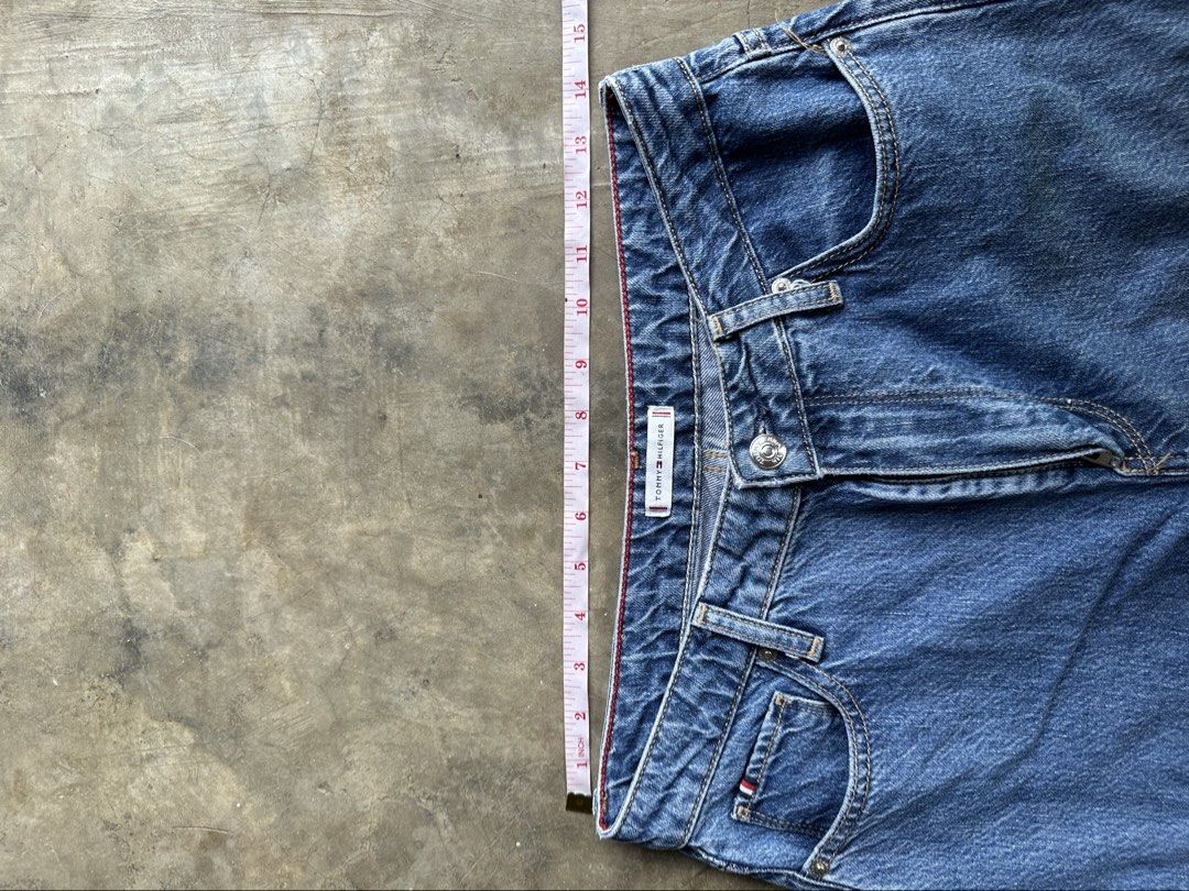 Tommy Hilfiger Blue Jeans (Category: Jeans) located in Butuan. Submitted by BytheriverClothing (Listing ID 1470982476, Image 2). Description: No issues Waistline 27-28 Excellent condition Slight tapered Can fit mens.