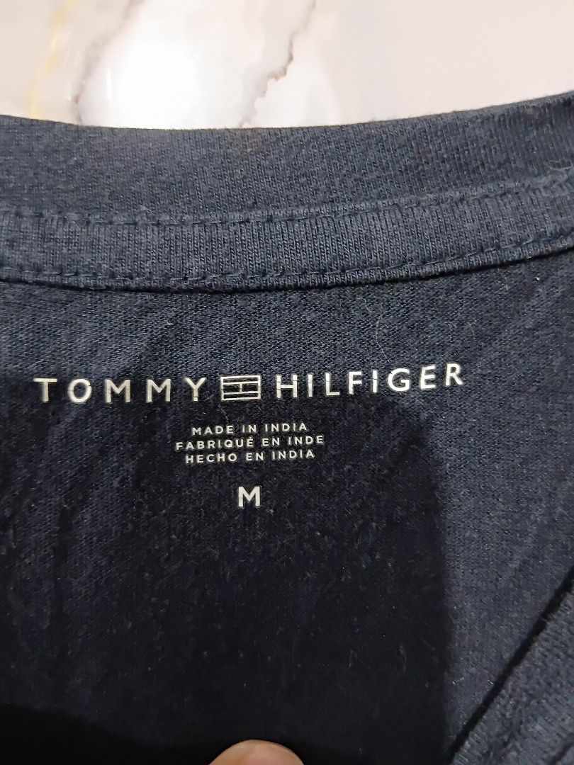 TOMMY HILFIGER TSHIRT SIZE MEDIUM (Category: Shirts) located in General Mariano Alvarez. Submitted by adonid (Listing ID 1470940422, Image 3). Description: TOMMY HILFIGER TSHIRT SIZE MEDIUM SIGN OF USAGE LOC. GMA CAVITE PHP 300.