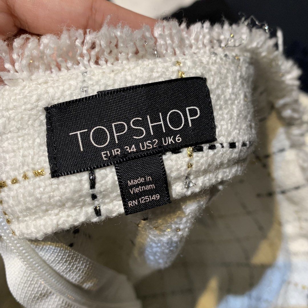 Topshop Skirt (Category: Skirts) located in Manila. Submitted by xoxoblair (Listing ID 1470932437, Image 2). Description: .