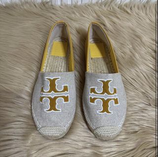 (Category: ) located in . Submitted by closet_jz (Listing ID 1471100652, Image 1). Description: .