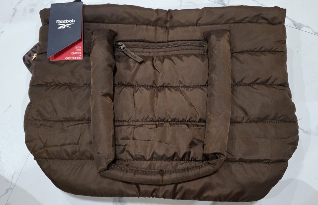 Tote Bag Reebok (Category: Tote Bags) located in Ozamiz City. Submitted by 2ndhand_wallets (Listing ID 1471022325, Image 3). Description: .