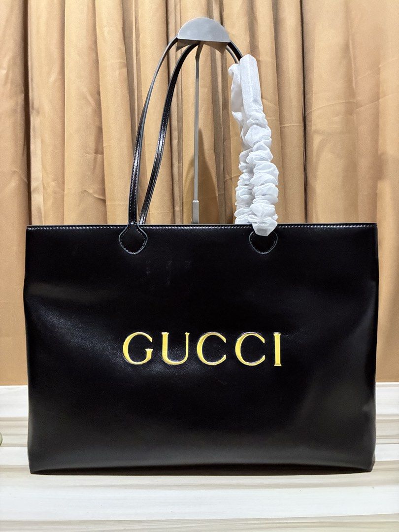 Totebag Large (Category: Luxury Bags & Wallets) located in Manila. Submitted by finders_keepers651 (Listing ID 1471039645, Image 1). Description: .