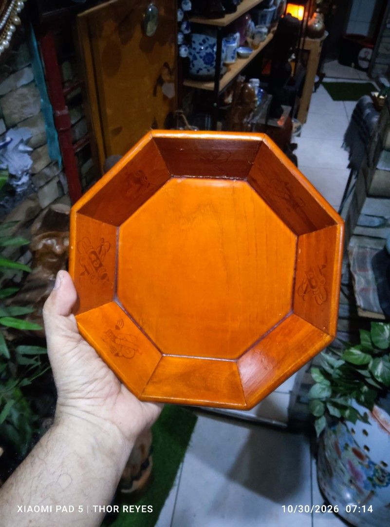Traditional Korean Lacquered Wooden Octagonal Nesting Tray (Category: Other Kitchenware & Tableware) located in Valenzuela. Submitted by mighthor0526 (Listing ID 1471115221, Image 2). Description: Measurements on photos provided Preloved item, with signs of usage Payment thru Gcash or Abono by Lalamove rider Delivery by rider or shipping will be shouldered by the buyer Pm me if interested .