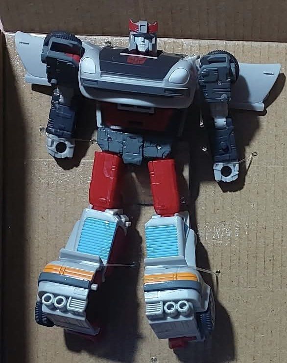 Transformers AOTP Bluestreak (Category: Figurines & Statues) located in Valenzuela. Submitted by tijsandteigen (Listing ID 1471056850, Image 1). Description: Brand new..