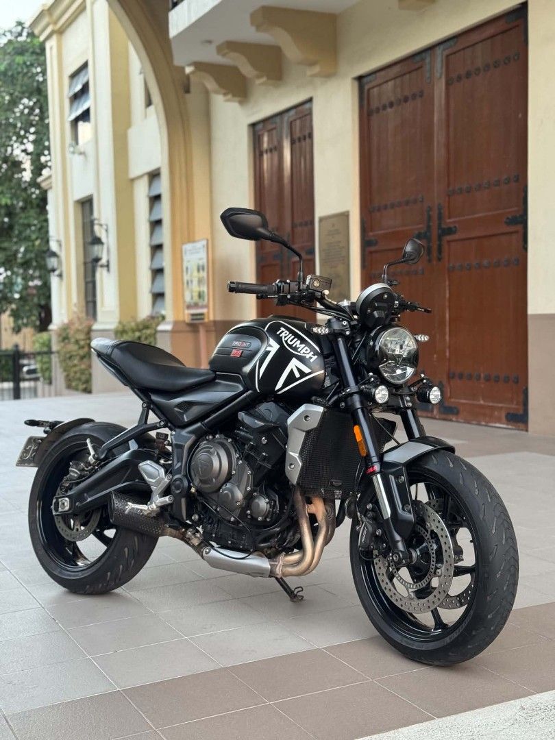 Triumph Trident 660 2023 Model‼️ (Category: Motorbikes for Sale) located in Pasig City. Submitted by mackdlpn (Listing ID 1471081349, Image 1). Description: sale or swap to lower unit plus cash!!! (or sa higher unit add cash po ako offer lang) triumph trident 660 2023 model‼️ 13k mileage (legit unli scan) complete orig papers registered til 2027 open dos (ready to transfer of owner) complete manual booklet and 2 orig keys triumph bag included . d