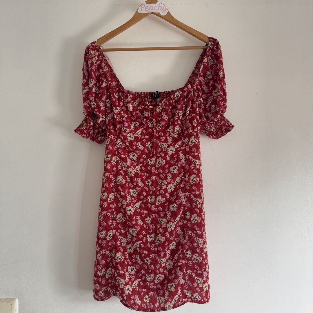 Trixxie Dress (Category: Dresses) located in Manila. Submitted by apparella.ph (Listing ID 1470951989, Image 1). Description: U.s bought pa to. Super pretty Bust:34-38( smocking sa likod) Waist:30 Length:33 ☑️Everything is my Own preloved / BNWT/BNWOT ☑️ not thrifted/Ukay ☑️ malukot sa picture kasi na stock sa cabinet (tinatamad mag plantsa ✌️ ) ☑️Personal items ( usually bought in US/UK/JPN ) every year po ako nag aabroad so expect i don’t sell 