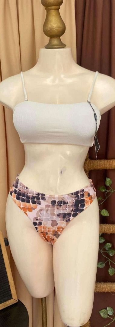 Two-piece bikini sets (size SMALL) (Category: Bikinis & Swimsuits) located in Taguig. Submitted by thesleepypanda000 (Listing ID 1470961330, Image 1). Description: Zaful White top & printed bottom - worn twice only Zaful black top & printed bottom - worn twice only Green bikini - worn once only (di ko na maalala yung brand) - Style: Two-piece high-waist bikini - Ideal for: Beach trips, pool lounging, and vacations location: Binan, Laguna.