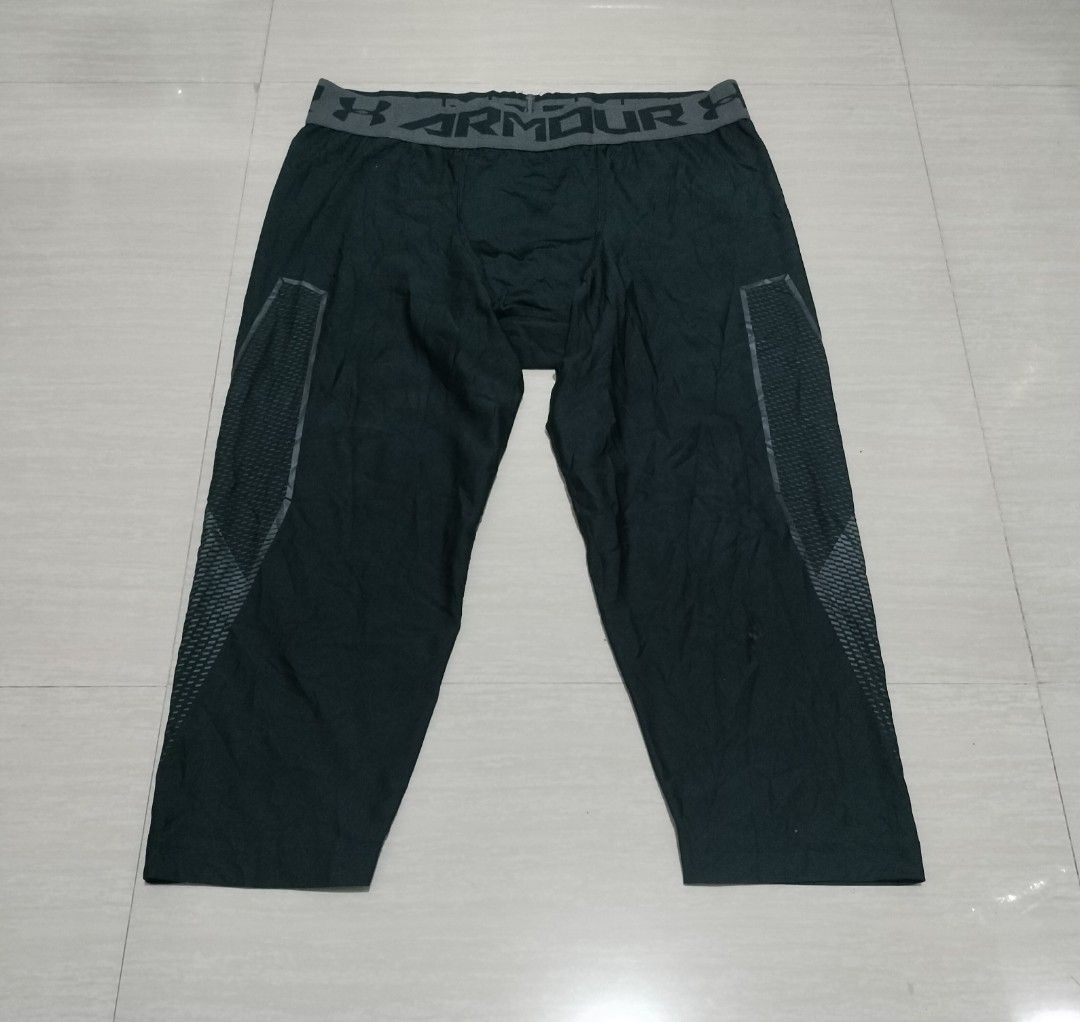 UNDER ARMOUR COMPRESSION TIGHTS (Category: Activewear) located in Sariaya. Submitted by social_animalz (Listing ID 1471084344, Image 2). Description: waist: 30 unstretch length: 28 inches needs washing shipping fee is not included.