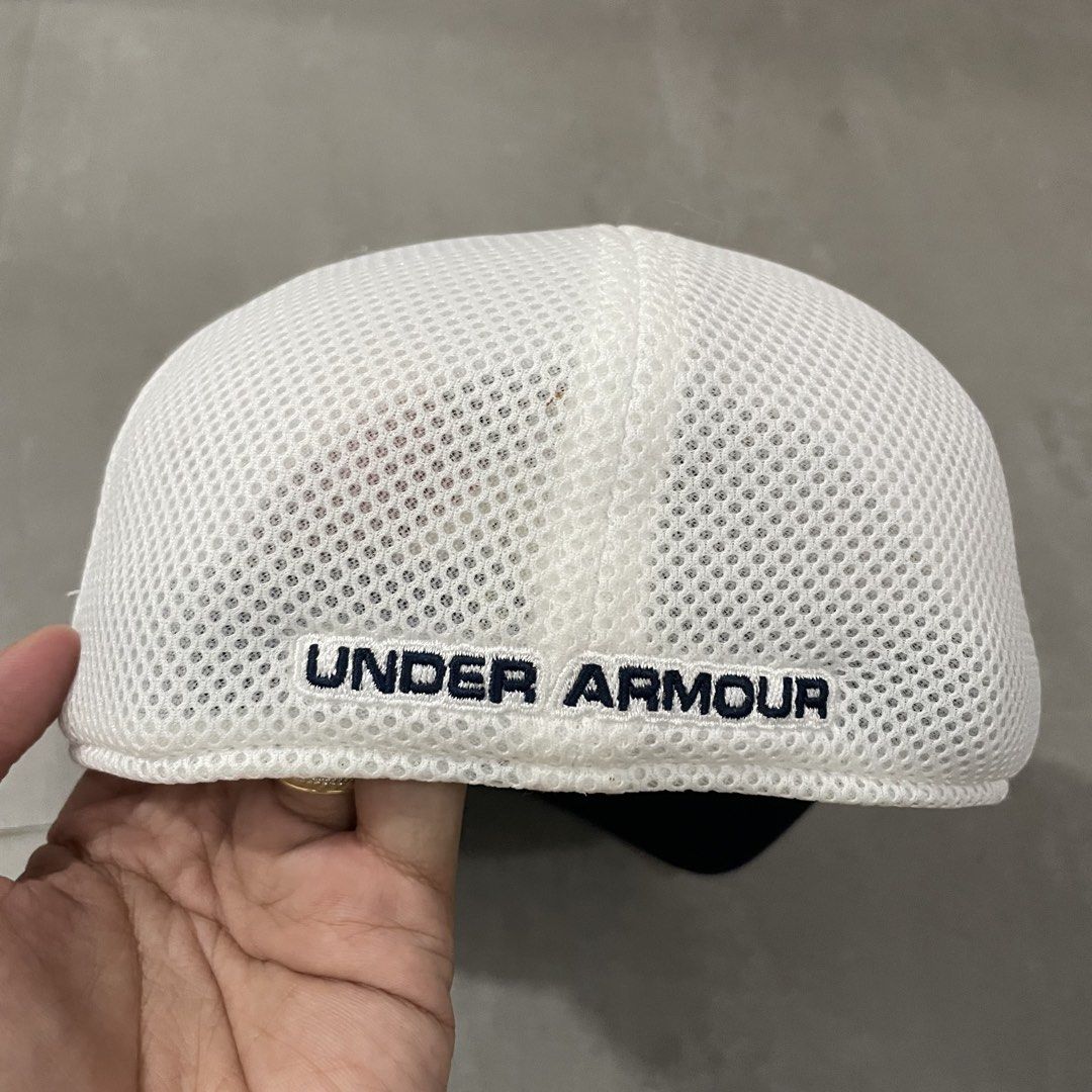 Under Armour Golf Cap (Category: Caps & Hats) located in Mabalacat. Submitted by goldengarms_ (Listing ID 1471020205, Image 3). Description: Size: M/L Condition: Excellent Color rate: 9.5/10 or better Issue: N/A Price is still negotiable for sure buyer 👍 - Payment thru GCash, Maya or Security Bank 💳 - Shipping via J&T Express 🛩️ Pm us for more details. Thank you! 📩.