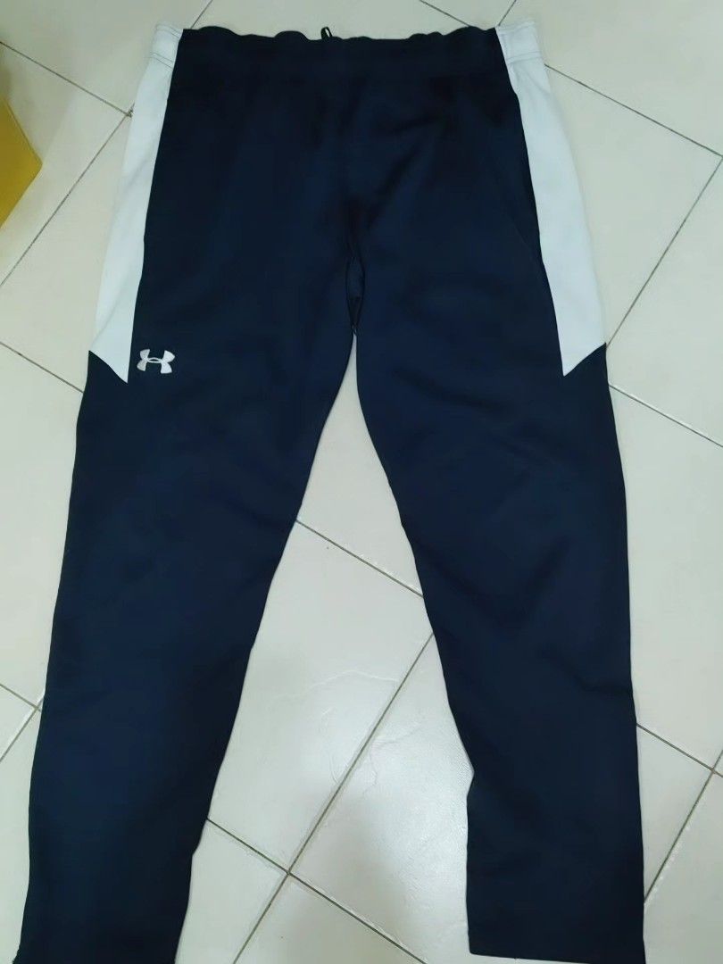 Under Armour Rival Knit Track Pants (Category: Joggers) located in Quezon City. Submitted by chph1st (Listing ID 1471060414, Image 3). Description: large on tag but can fit up to xl..