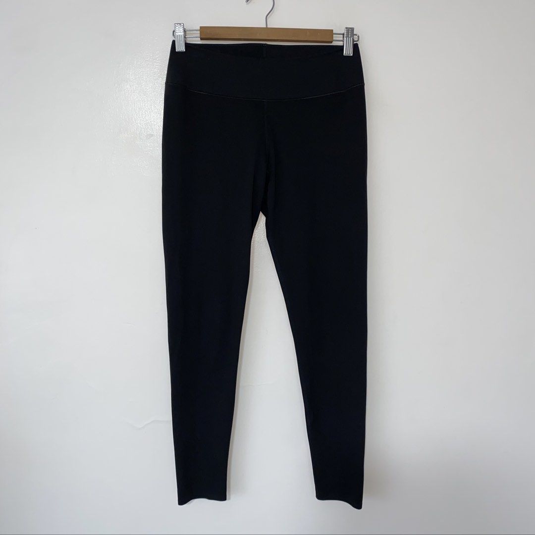 UNIQLO airism active leggings (Category: Activewear) located in San Jose del Monte. Submitted by mamiracky (Listing ID 1471027174, Image 2). Description: .