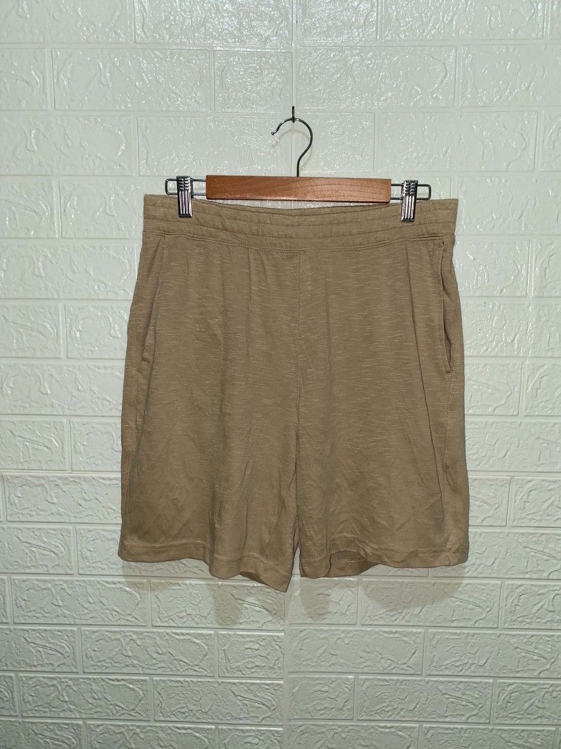 UNIQLO AIRISM SWEATSHORTS - MEDIUM (Category: Shorts) located in Cebu City. Submitted by uniqloarchives_ (Listing ID 1471066680, Image 2). Description: UNIQLO AIRISM COTTON SWEATSHORTS - MEDIUM WAISTLINE: 29 - 33 LENGTH: 17 LEG OPEN : 11 📌EXCELLENT CONDITION 📌Color rate: 10/10 📌 WASHED READY TO WEAR 📌NO ISSUE 📍LOCATION:CEBU CITY 📦COURIER:J&T or MAXIM COD 🏷️₱350 + sf.