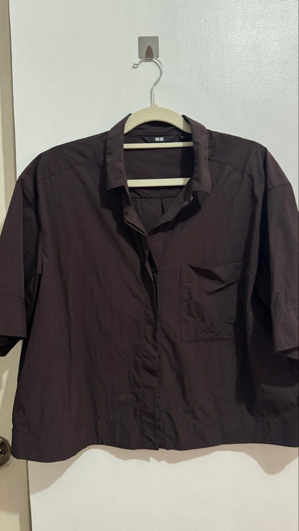 Uniqlo Blouse (Category: Blouses) located in Manila. Submitted by rina_julians1213 (Listing ID 1471026394, Image 3). Description: Uniqlo Blouse. Worn once only. Orig price: 1290 Selling for: 650.