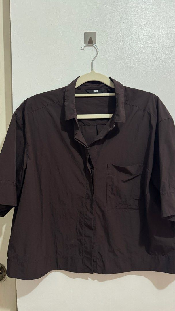Uniqlo Blouse (Category: Blouses) located in Manila. Submitted by rina_julians1213 (Listing ID 1471026394, Image 2). Description: Uniqlo Blouse. Worn once only. Orig price: 1290 Selling for: 650.